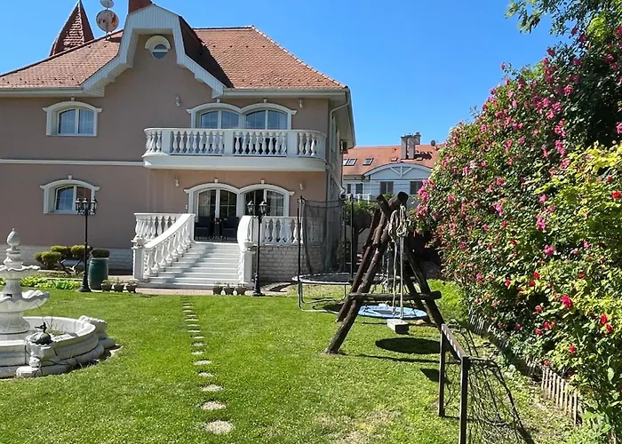Meszko Park House *